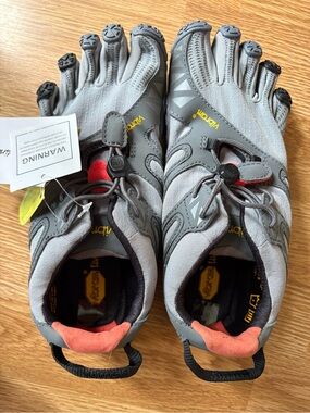 Vibram fivefingers barefoot shoes women size 6-6.5 New